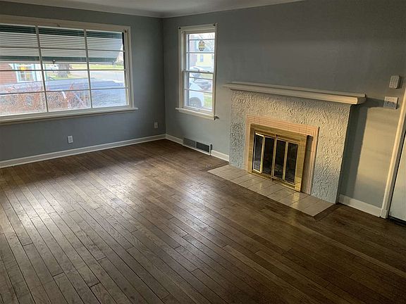 2nd image of 2403 W Lacrosse Ave