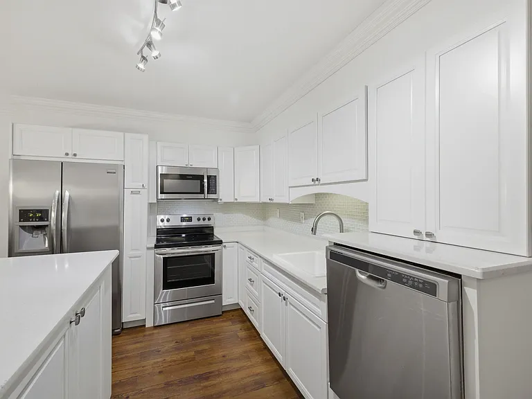 5120 NE 22nd Ave — Photo 11
