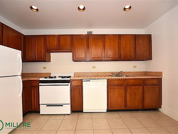4th image of 45-02 Ditmars Blvd #313