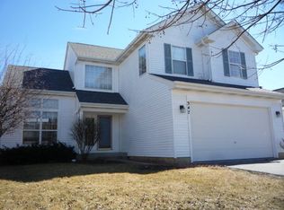 347 S Clearview Cir, Round Lake, IL 60073