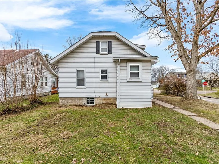 1339 Vane Ave — Photo 17