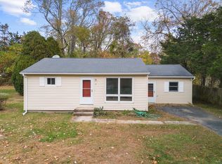 8 Highland Dr, Clinton, CT 06413