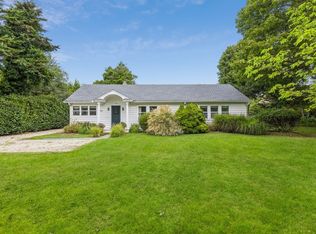 245 Toylsome Ln, Southampton, NY 11968