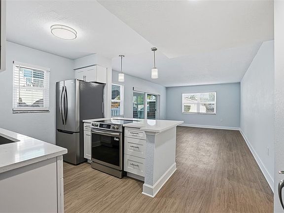 5th image of 17035 Gulf Blvd #113