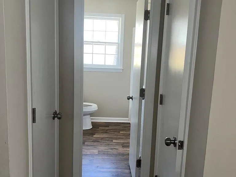 288 Lemont Dr — Photo 7