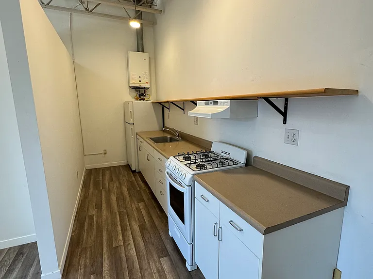 139 W Richmond Ave #7 — Photo 3