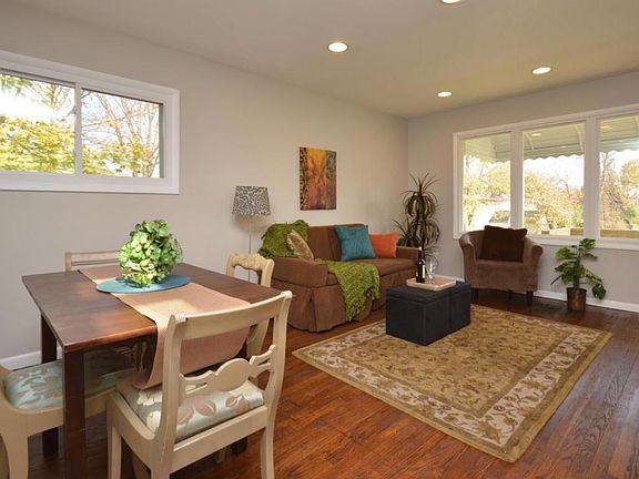 4th image of 499 Parkwood Ave