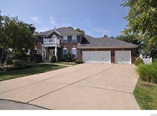 24 Goldtrail Dr, Saint Charles, MO 63301