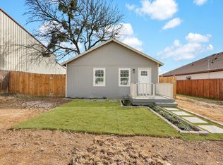 2001 Edmonia Ct, Fort Worth, TX 76105