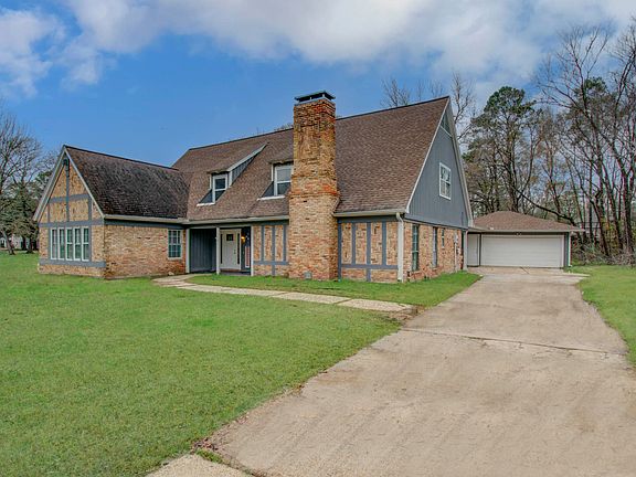 2nd image of 544 Robert E Lee Dr
