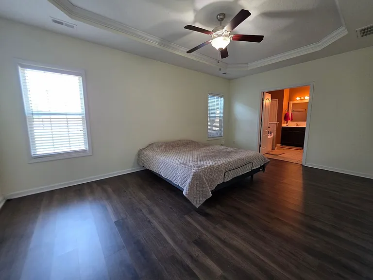 702 Appling Ct — Photo 13