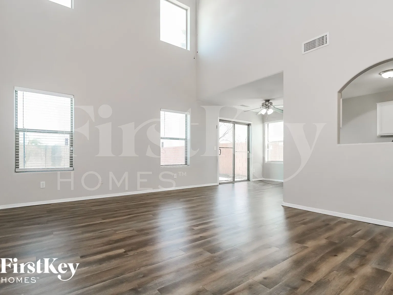 4 bed, 2.5 bath, 2142 sqft, $2,645 — Photo 3