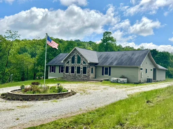 634 Triplett Rd, Spencer, WV 25276