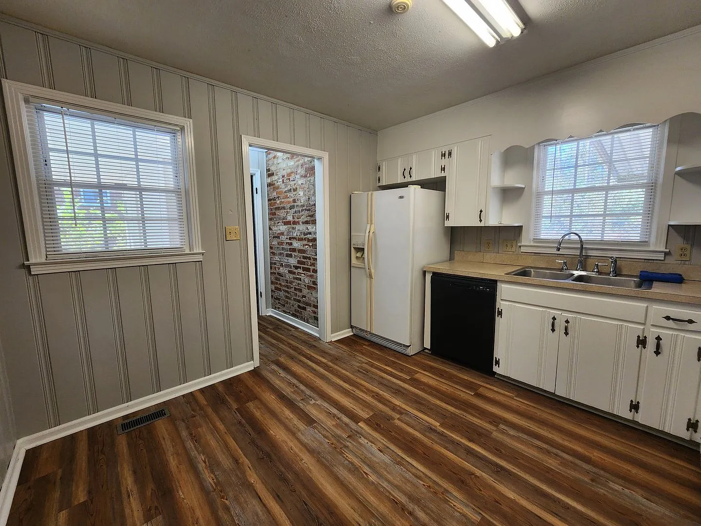 3 bed, 1484 sqft, $1,575 — Photo 2