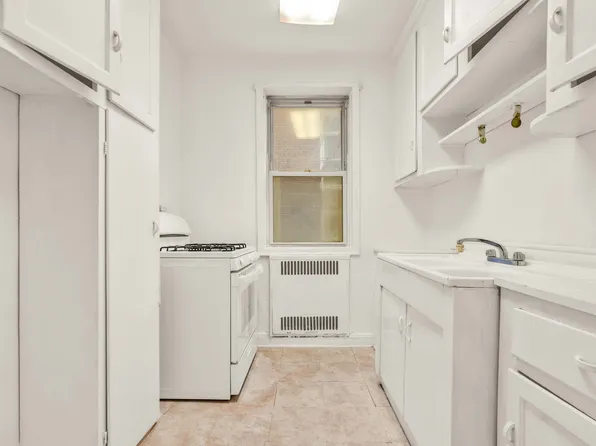 106-15 Queens Boulevard image 14 of 22