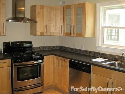 2nd image of 5118 Mandeville St