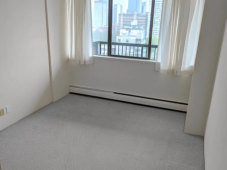 1150 Jervis St #2409 — Photo 8