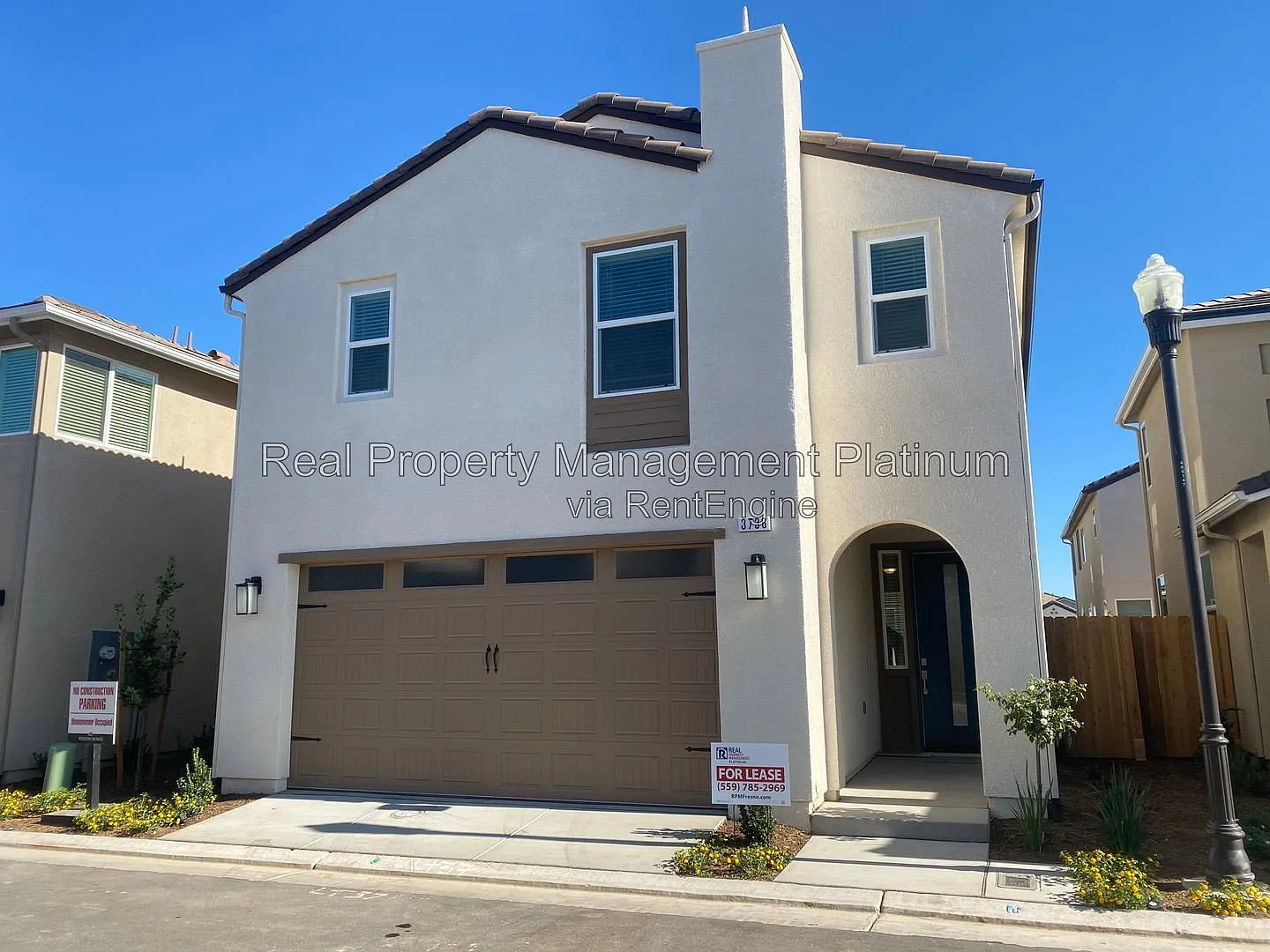 3 bed, 2.5 bath, 1648 sqft, $2,250 — Photo 2