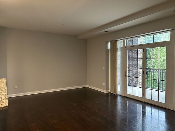 4th image of 1800 Amberley Ct APT 301