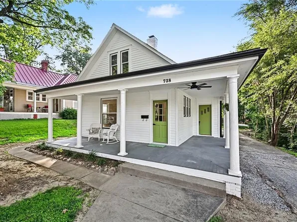 738 Welt St, Weston, MO 64098