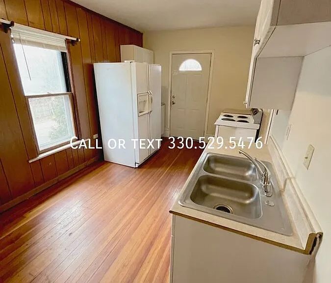 34 Grand Ave #2 — Photo 2
