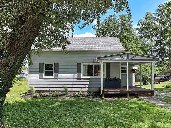 2nd image of 526 N Springfield Avenue