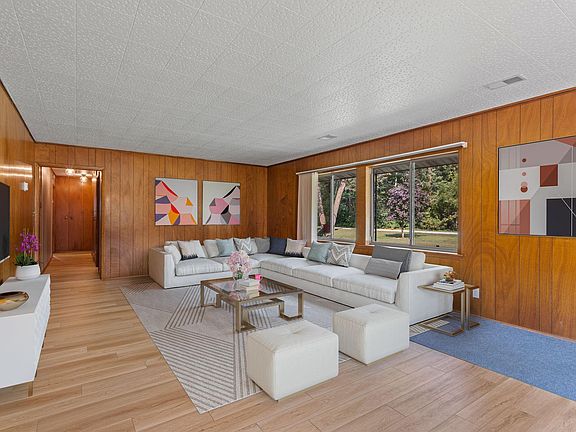 5th image of 1585 SW 28th St