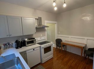 210 Frisbie St #A, Oakland, CA 94611