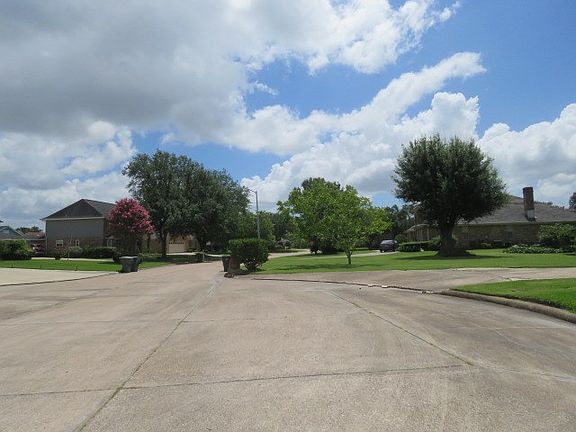 2nd image of 8341 Chimney Rock Ct