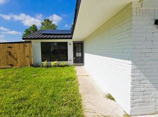 7915 Grandridge Dr, Houston, TX 77049