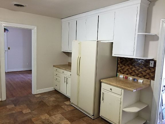 5th image of 1 Wallace Cir