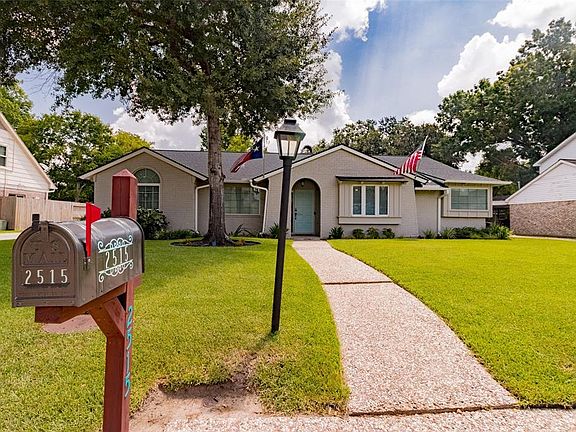 2nd image of 2515 W Pebble Beach Dr