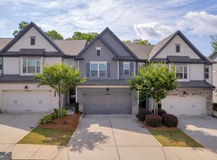 5615 Parkview Ln, Flowery Branch, GA 30542