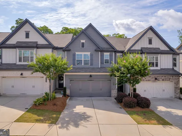 5615 Parkview Ln, Flowery Branch, GA 30542