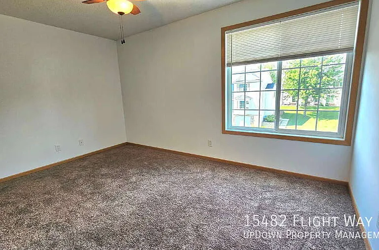 15482 Flight Way — Photo 8