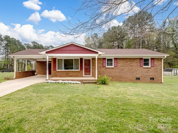 103 Alexis Forest Dr, Stanley, NC 28164