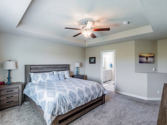 3rd image of 2203 Meadowlark Ln