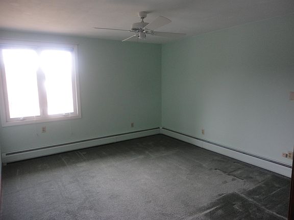 5th image of 387 Main St #3