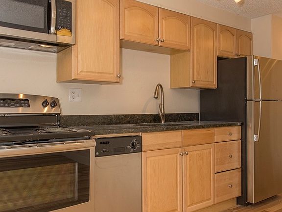 2nd image of 263 N Grant St APT 205