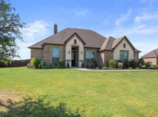 221 Westward Ct, Waxahachie, TX 75167