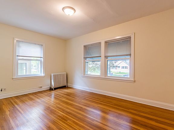2nd image of 3527 Pillsbury Ave S #301