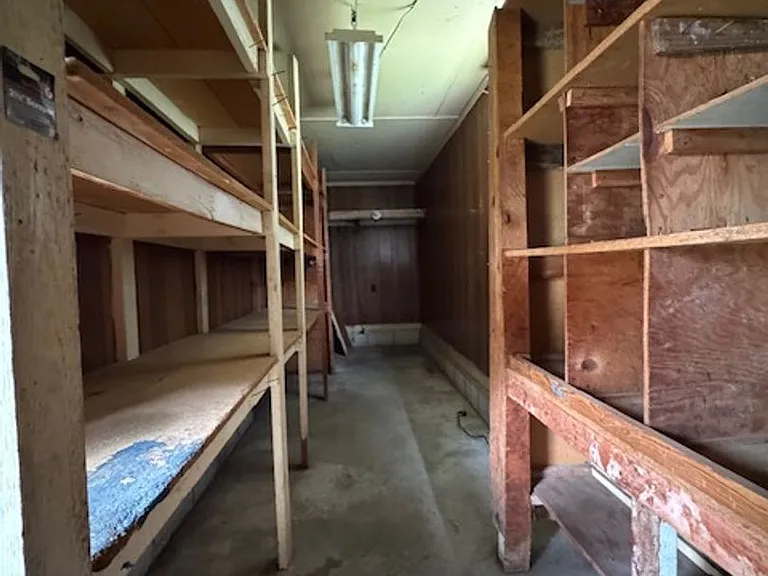 709 Luther Dr — Photo 21