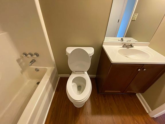 2nd image of 506 Myrtle St