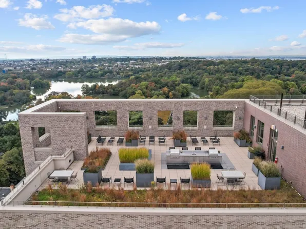 626 Flatbush Avenue image 30 of 32