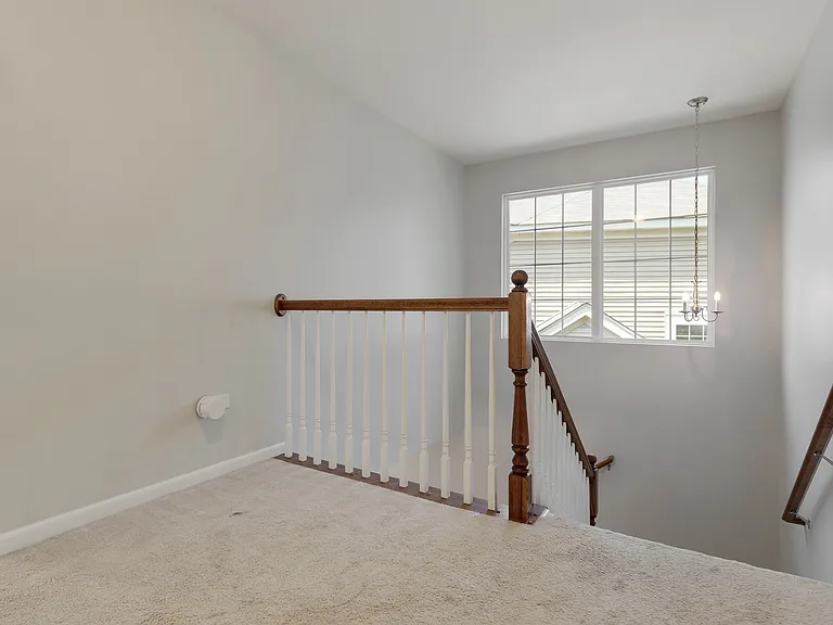 1022 Ravendale Ct — Photo 13