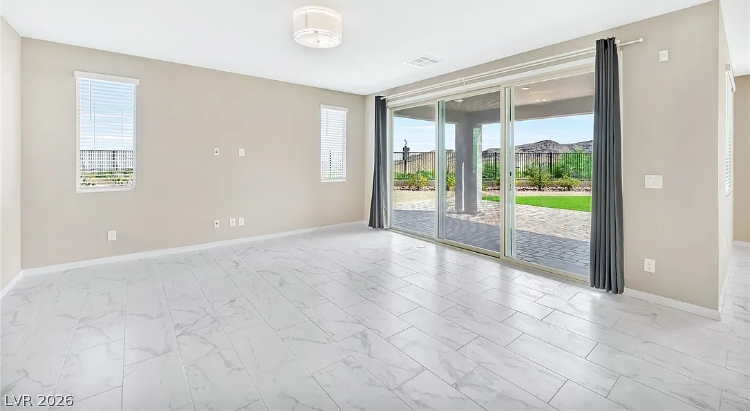4 bed, 3.5 bath, 3191 sqft, $4,900 — Photo 3