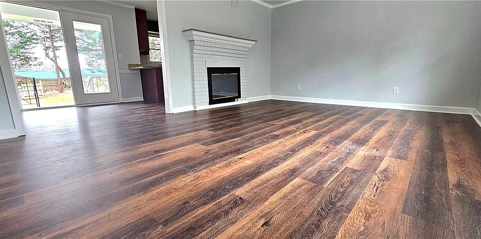1st image of 3590 Oakmont Ave