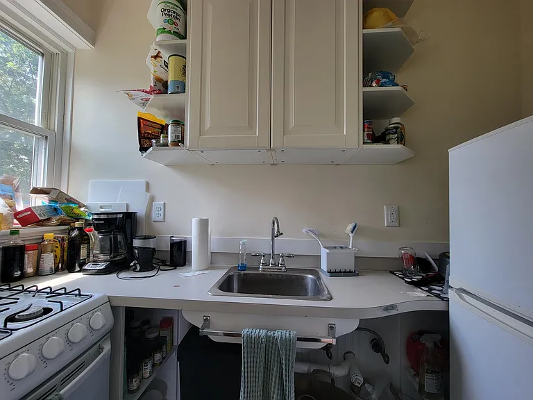 164 Strathmore Rd #25 — Photo 5