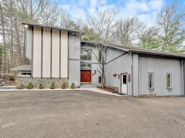 1280 Longview Rd, Roanoke, VA 24018