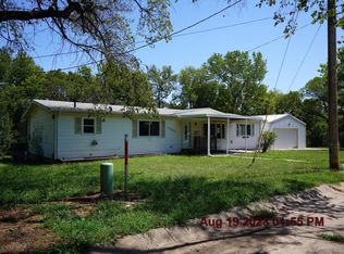 1201 S B St, Wellington, KS 67152